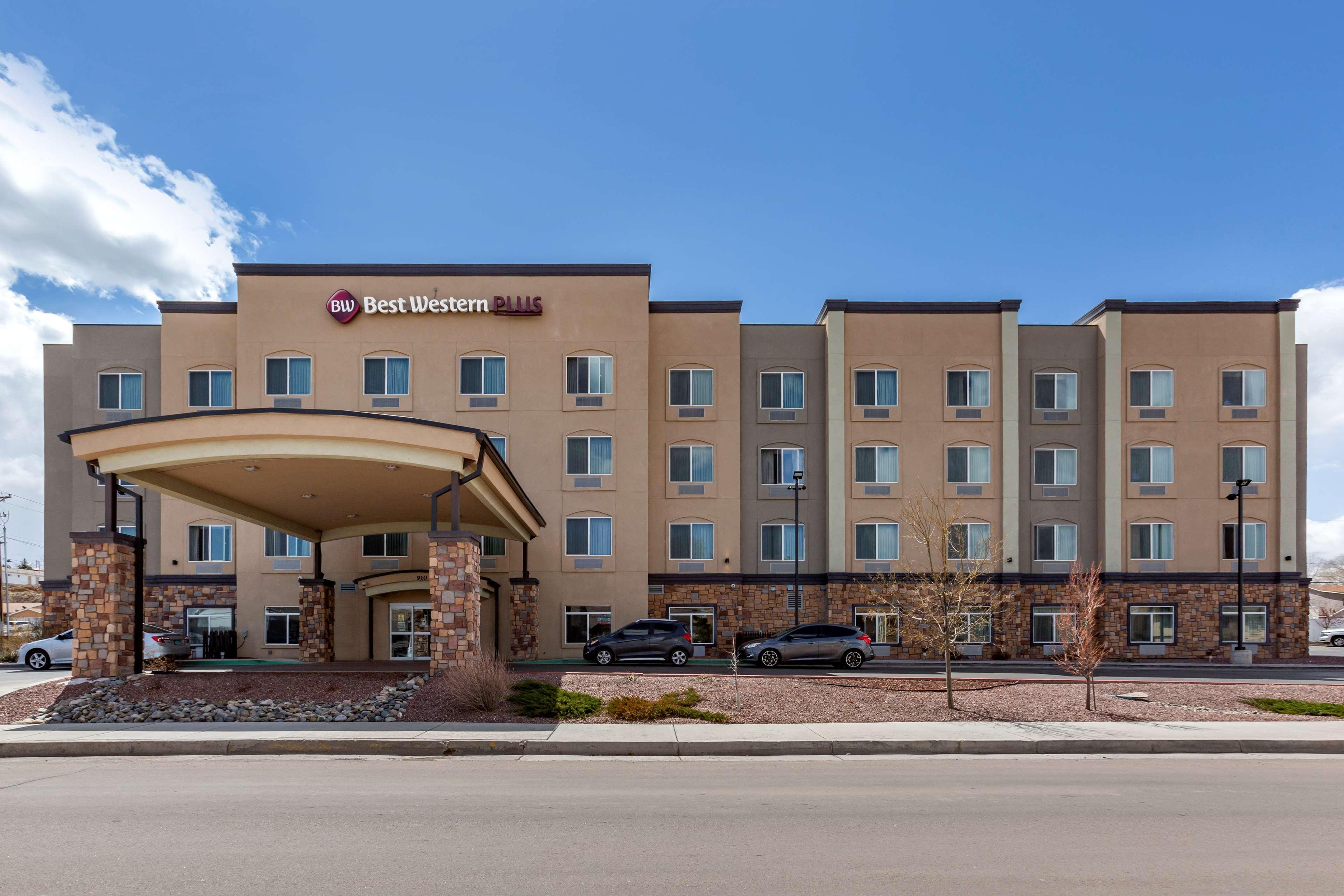 Best Western Plus Gallup Inn & Suites Exterior photo