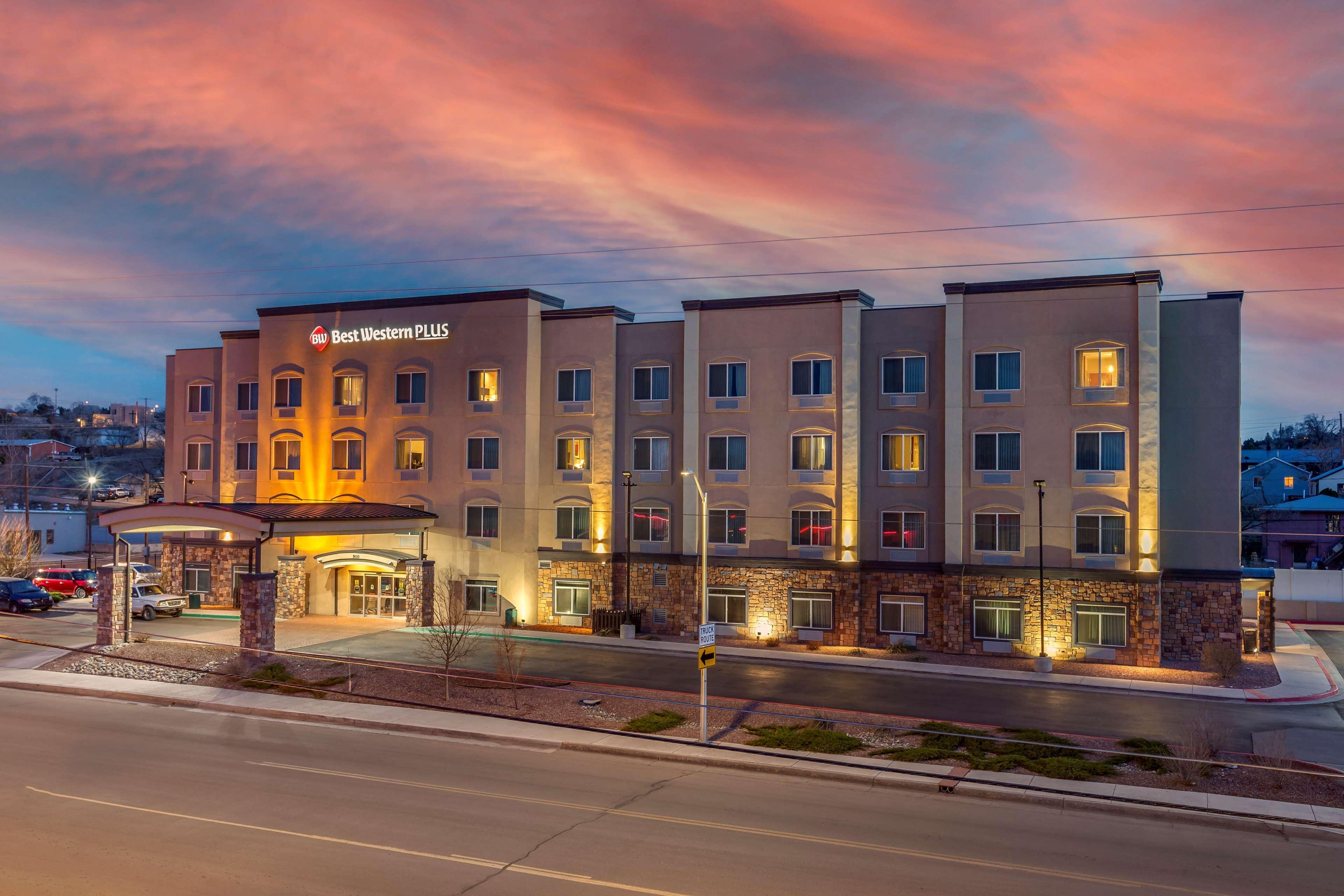 Best Western Plus Gallup Inn & Suites Exterior photo